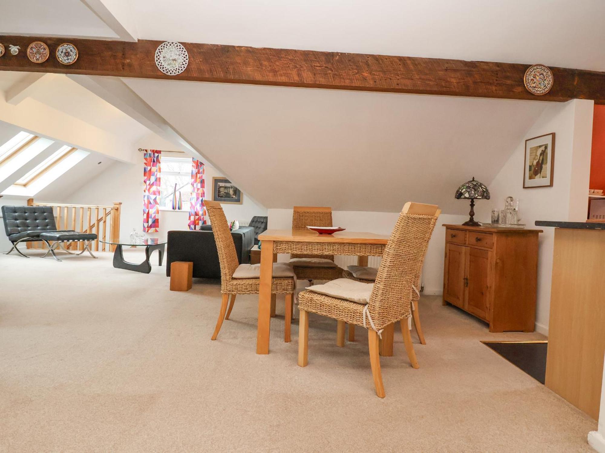 Dragon'S Den Apartment เชสเตอร์ ภายนอก รูปภาพ
